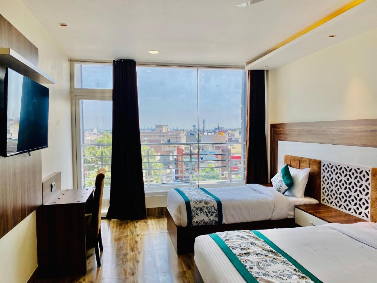 Hotel White House By An Hotels - Walking Distance From Golden Temple Amritsar Dış mekan fotoğraf